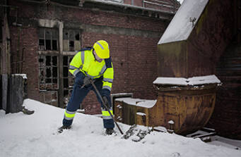Working outdoors in the cold? The following types of PPE will protect you from head to toe
