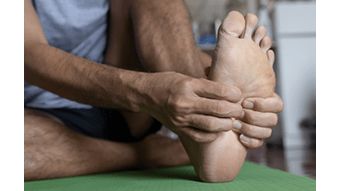 Comment &eacute;viter d'avoir mal aux pieds dans des chaussures de travail ?