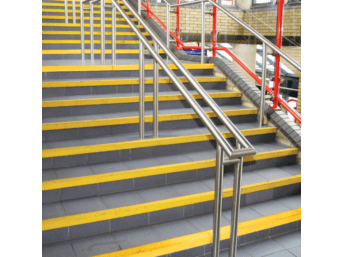 GRIP YELLOW STAIR NOSING 3MX55MMX55MM