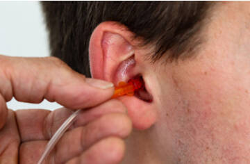 Waarom zijn lektesten voor gehoorbescherming op maat belangrijk?