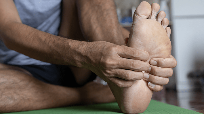 Hoe voorkom je pijnlijke voeten in werkschoenen?