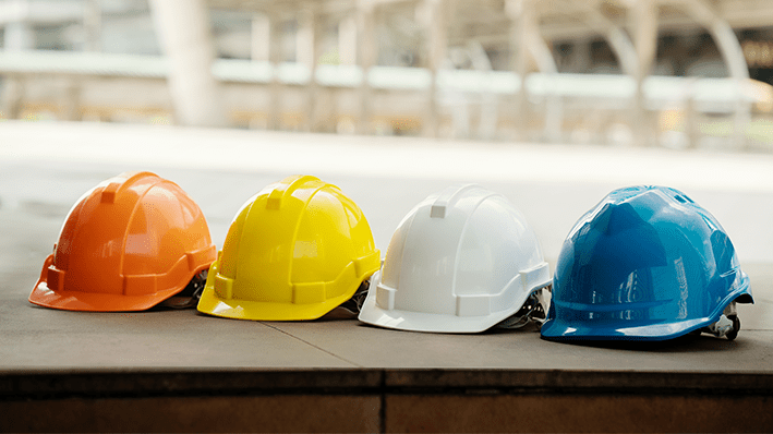 What does the colour of your safety helmet mean?