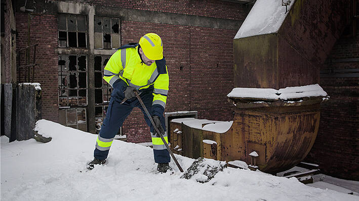 Working outdoors in the cold? The following types of PPE will protect you from head to toe
